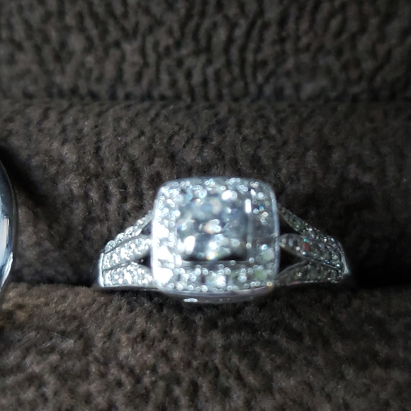 14 Kt diamond engagement ring & 14 Kt diamond anni - Picture 6 of 9